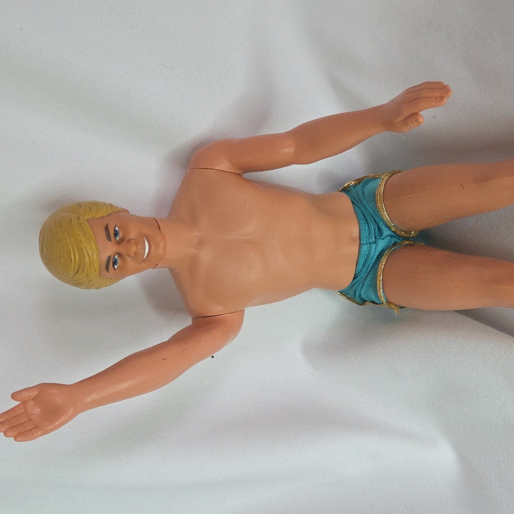 Sun Gold Malibu Ken Doll Mattel 1983 Vintage